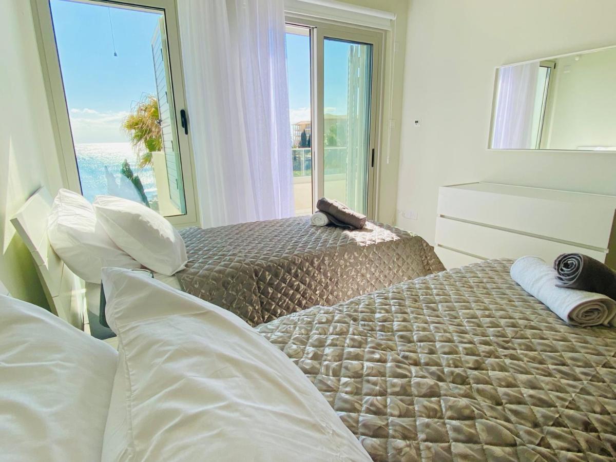 Coral Bay Beach Villa Paphos Luaran gambar